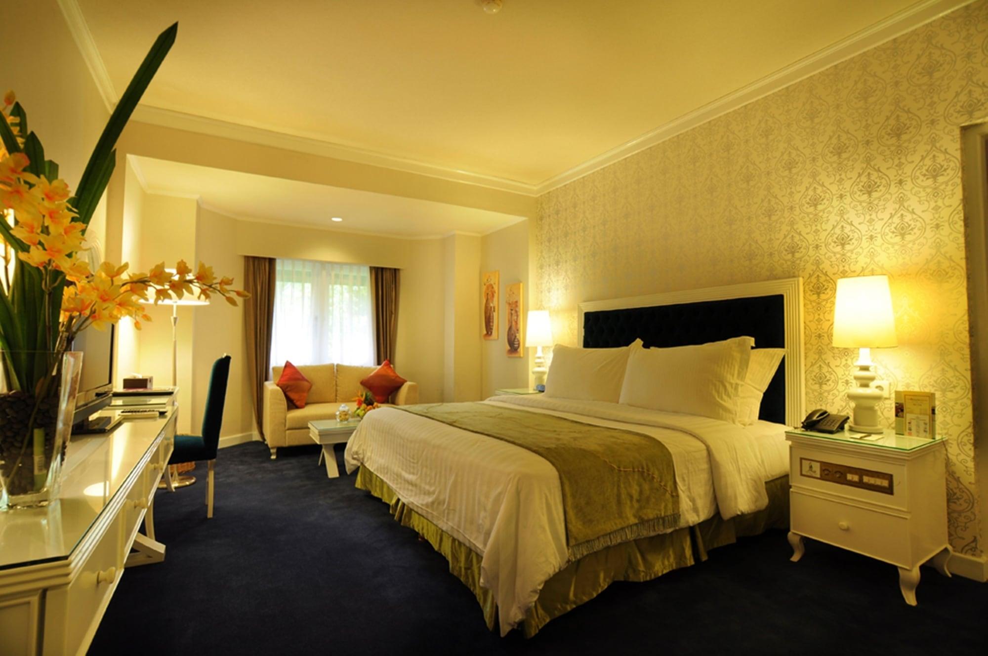 Grand Legi Hotel Mataram Luaran gambar