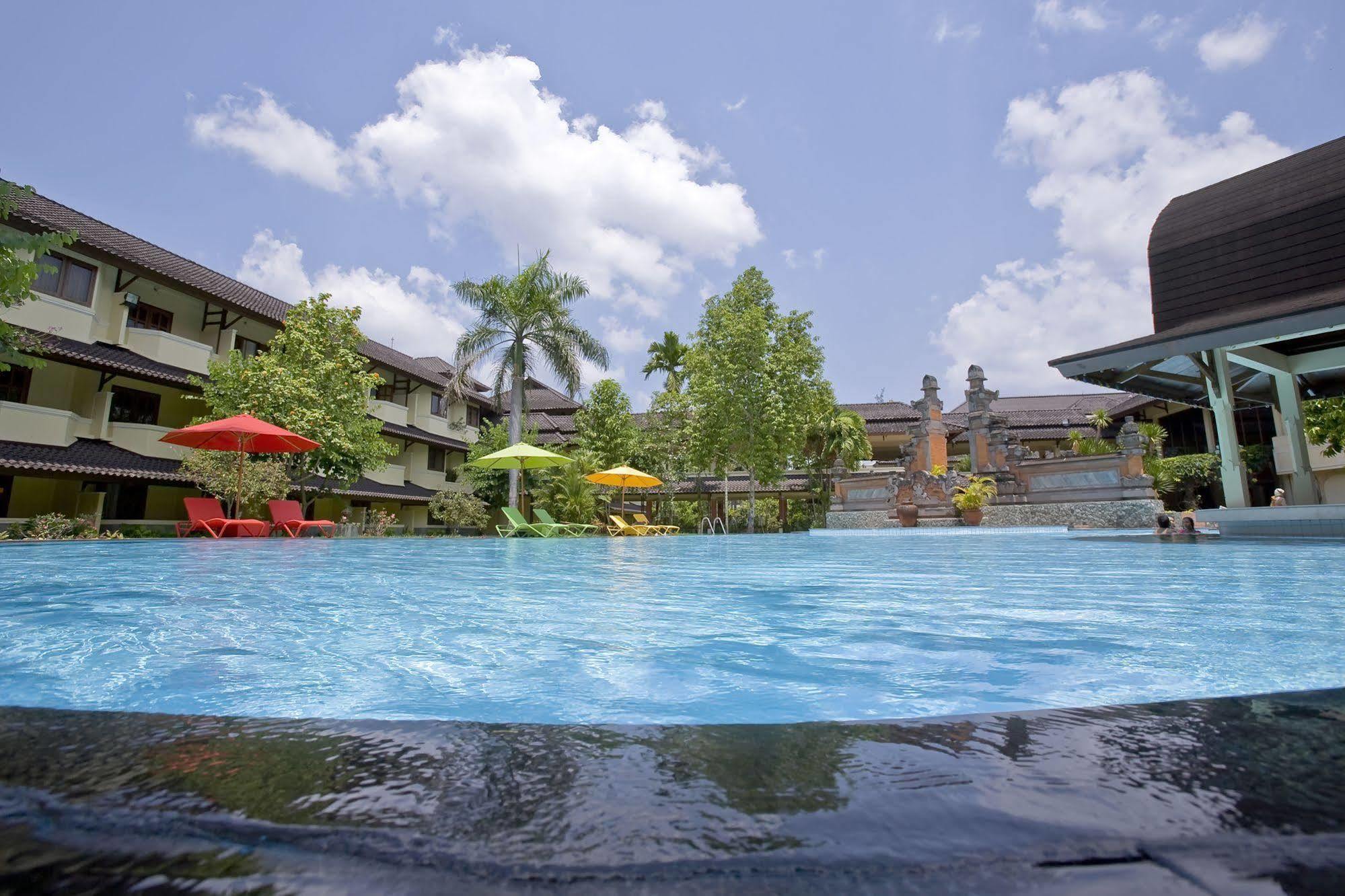 Grand Legi Hotel Mataram Luaran gambar