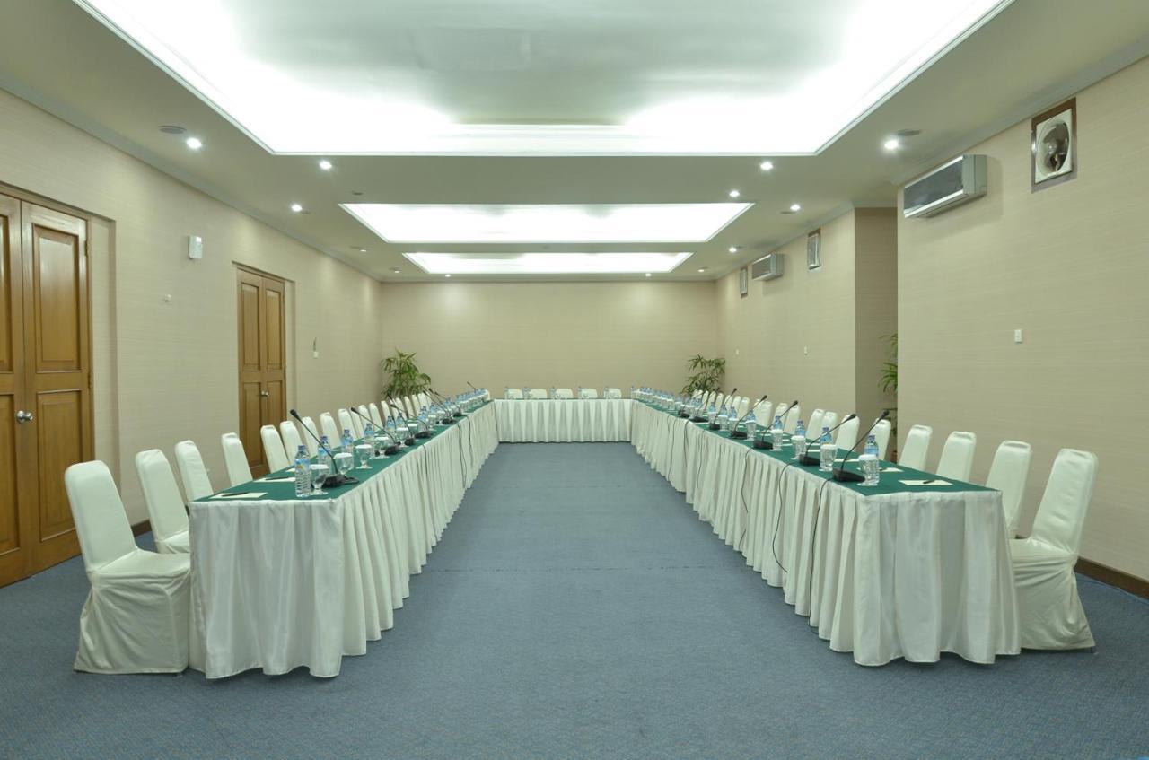 Grand Legi Hotel Mataram Luaran gambar